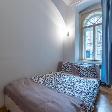 Spacious 3 Bedroom Apartment In The Heart Of Prag Exteriör bild